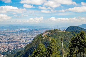 Bogotá recibió cerca de 4 millones de pasajeros en los dos primeros meses de 2026, marcando un récord histórico de turismo - crédito IDT