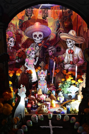 Ofrenda Huixquilucan Día de Muertos Edomex