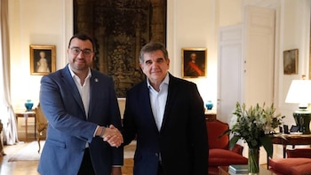 Barbón rechaza "cualquier planteamiento" que limite la participación electoral de la ciudadanía emigrante
