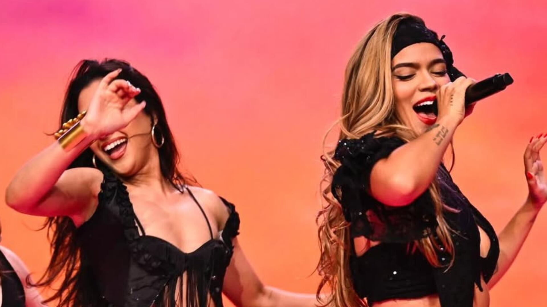 El influencer Gustavo Díaz solicitó a la artista reconsiderar el momento para revelar fechas de conciertos, argumentando que la coyuntura financiera dificulta la asistencia masiva a espectáculos musicales en el país - crédito @karolg / Instagram