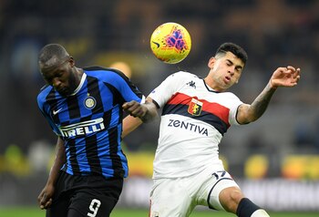 El Genoa le compró en