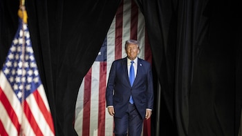 Trump anuncia aranceles del 100%