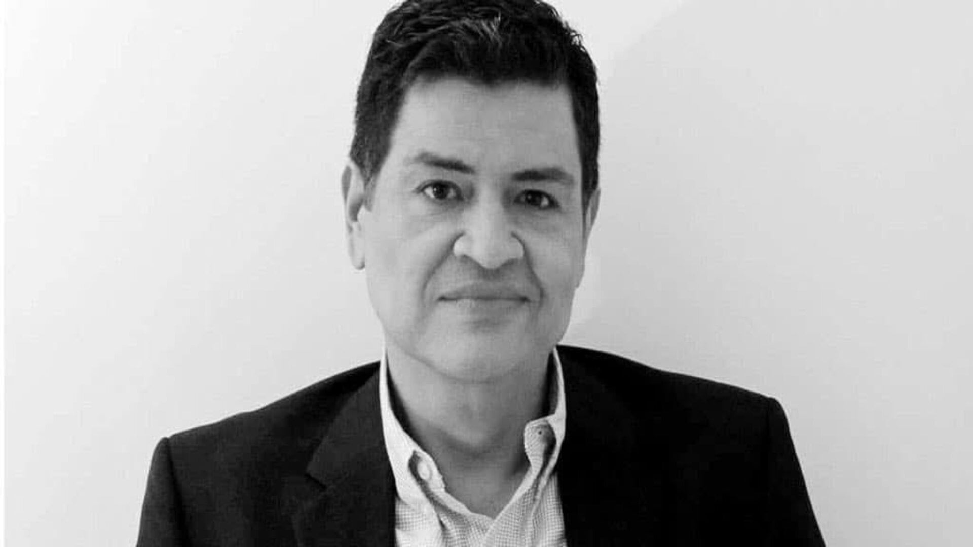 En el crimen contra el comunicado participaron dos personas; una sigue prófuga