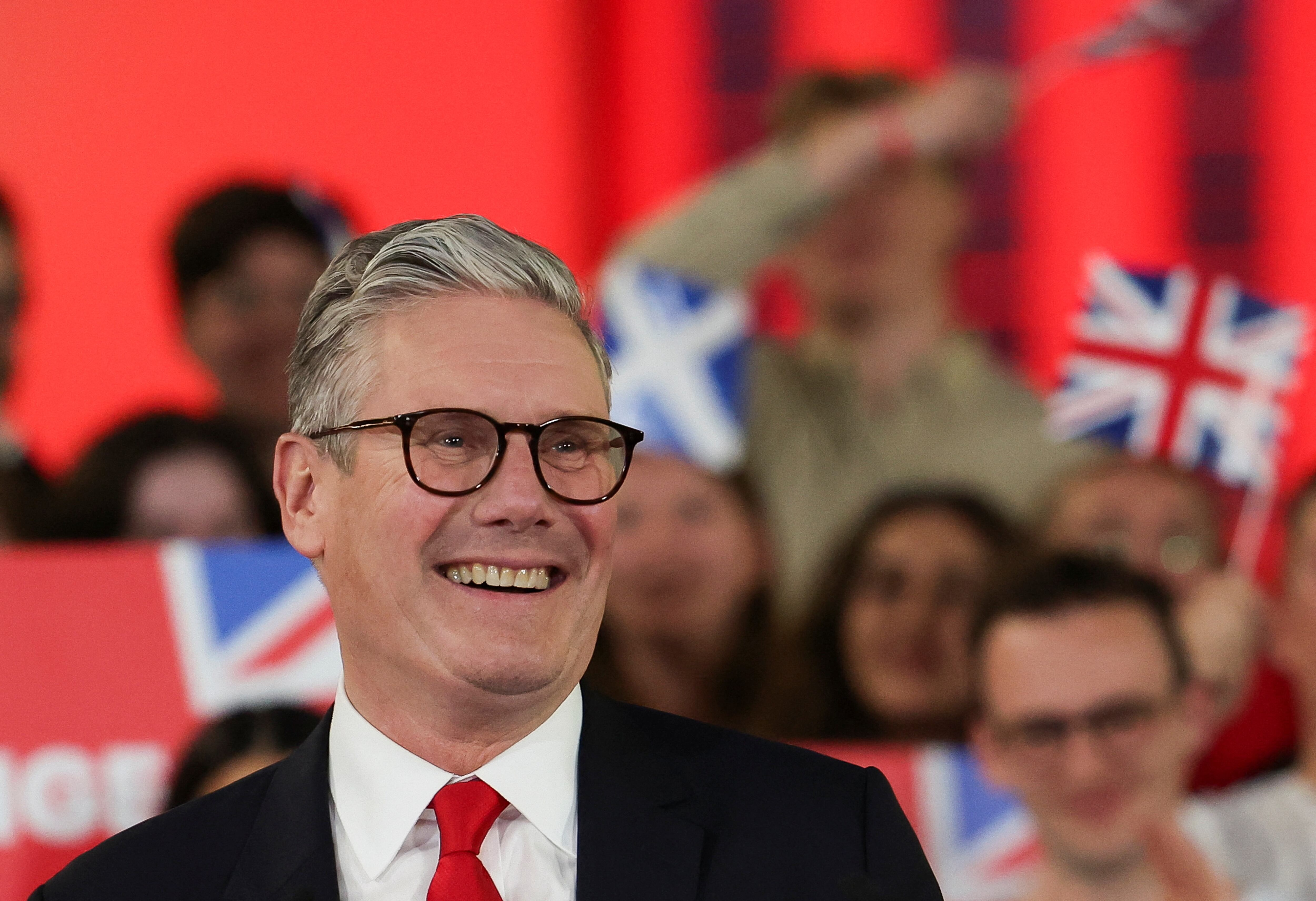 Triunfo histórico de los Laboristas en Reino Unido: Keir Starmer puso fin a 14 años de gobierno conservador (REUTERS/Suzanne Plunkett)