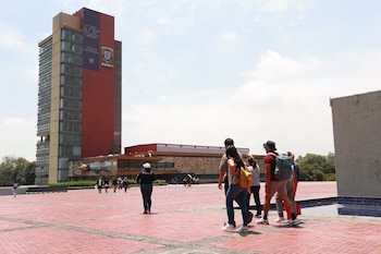 Aspirantes de la UNAM analizan recurrir a amparos colectivos para defender los lugares que obtuvieron. EFE/ Mario Guzmán
