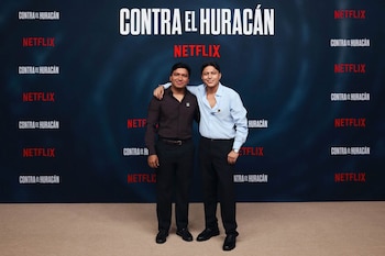 El argumento toma como base los testimonios y asesorías de los marineros acapulqueños sobrevivientes Marlon Alfonso Valdez y Jonathan "Chino". (Redes Sociales: Netflix Latinoamérica)