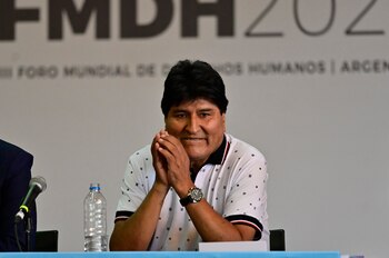 Ex ministros bolivianos respaldan a