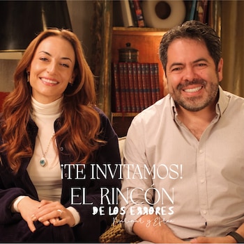 El libro aborda el impacto del perfeccionismo en la dinámica familiar y en las relaciones de pareja, ofreciendo herramientas para identificar patrones.