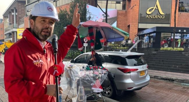 Polémica en Bogotá tras operativo contra vendedora ambulante en el centro comercial Andino: Galán advierte más operativos