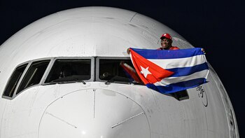 Cuba recibe a su delegación
