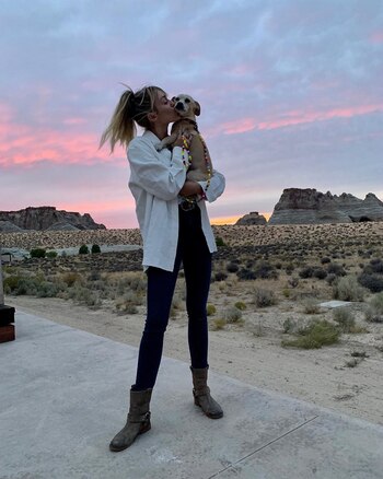 También se dejó ver junto