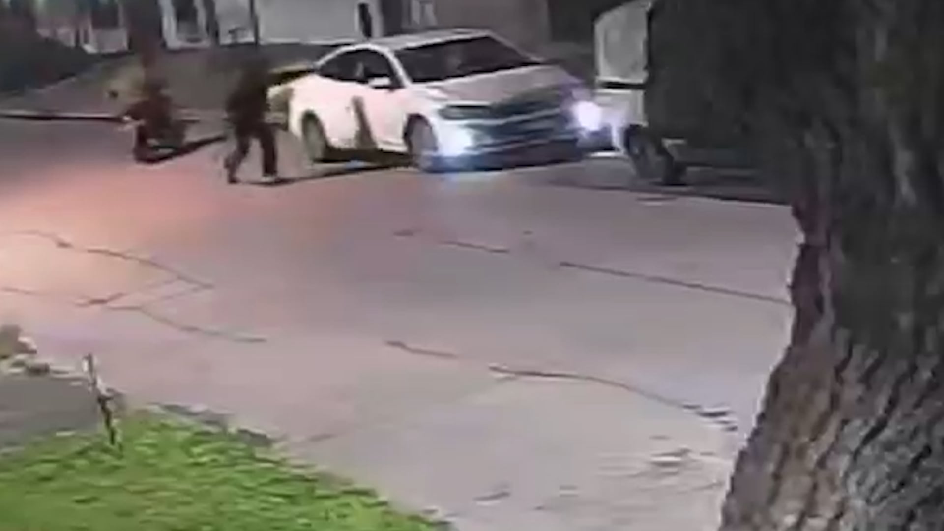 Remisero baleado en Bernal Oeste: se resistió y destrozó la moto