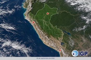 Vista satelital de Perú con tres marcadores rojos, el logotipo del Instituto Geofísico del Perú y la fecha 30 de septiembre de 2026.