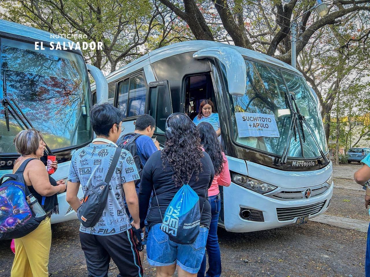 Los buses alegres funcionarán de domingo a domingo en las fiestas agostinas con rutas del Instituto Salvadoreño de Turismo hacia destinos tradicionales para salvadoreños y extranjeros. (Noticiero El Salvador (gubernamental))