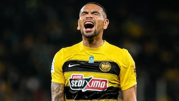 Alexander Callens dice adiós a AEK Atenas: su sensible despedida con la que confirma su marcha de Grecia