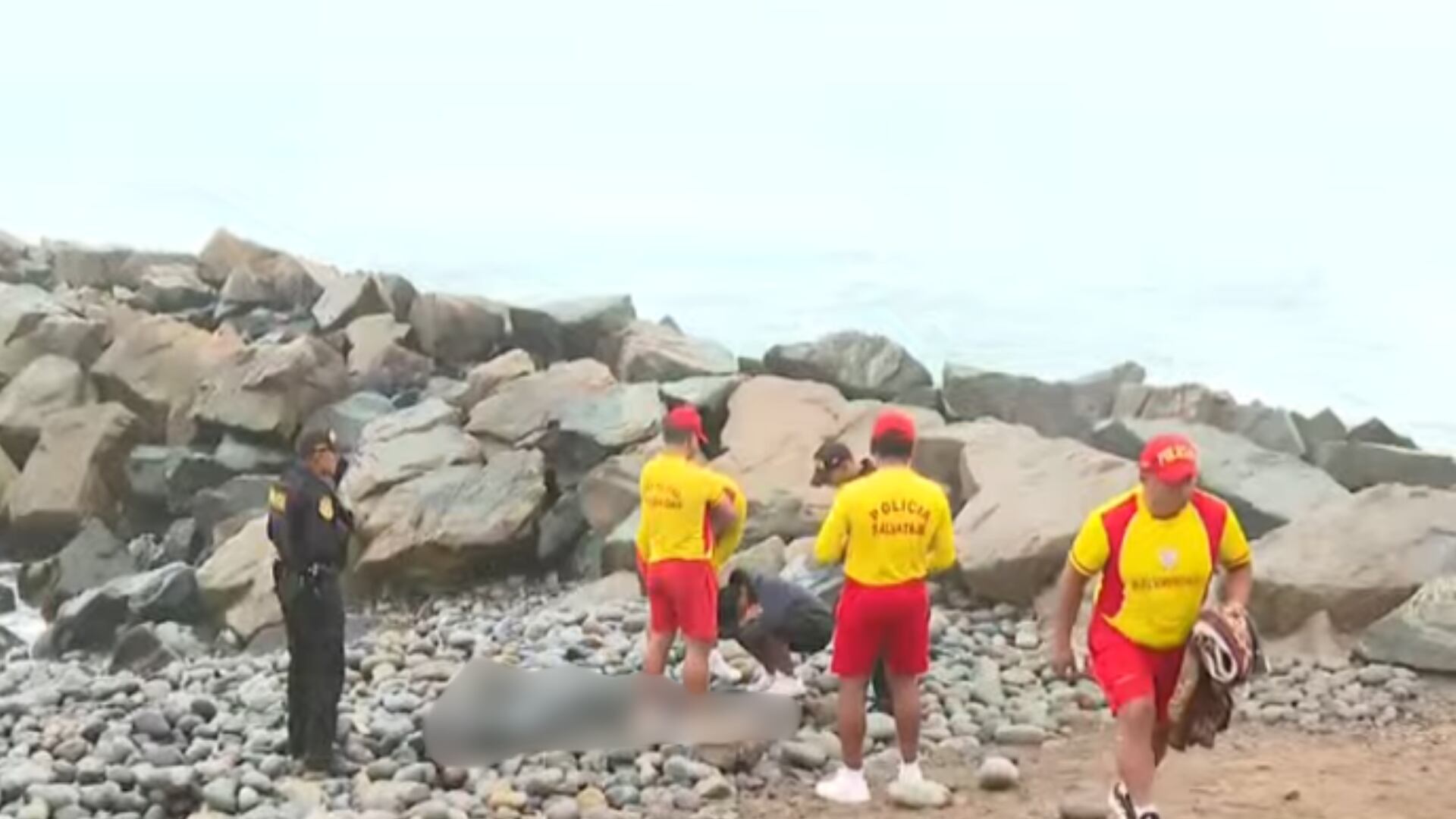 Cinco amigos en la playa y una tragedia: lo que se sabe del ahogamiento de un joven en Miraflores. Foto: captura Latina