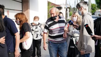 De remera a rayas, Pedro