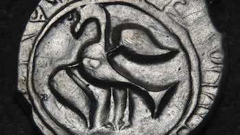 Unos arqueólogos rusos hallaron en Kolomna un tesoro con más de 2.600 monedas de plata del siglo XV