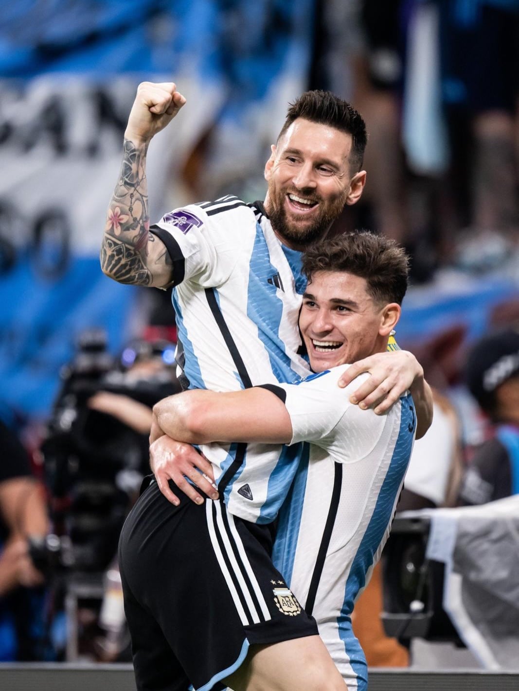 Las fotos que compartió Julián Álvarez con Messi tras su despedida