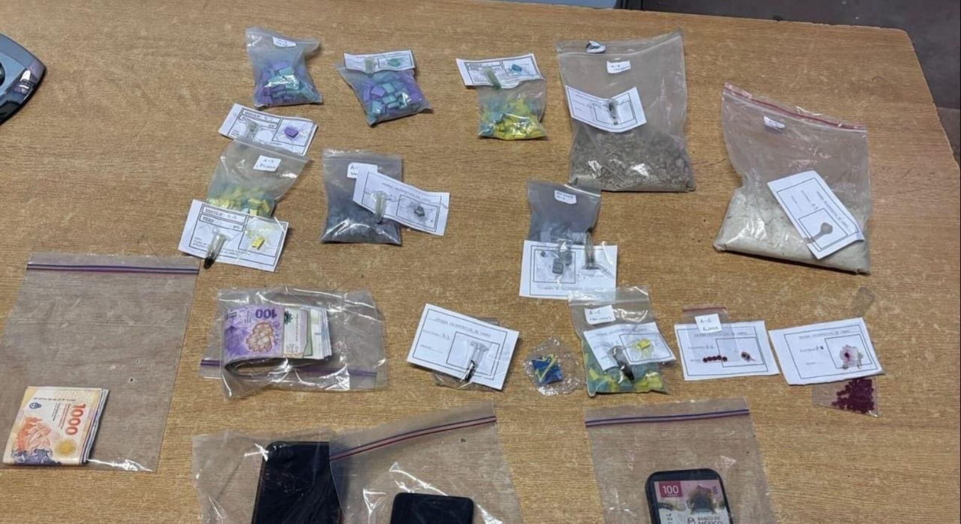 Todas las drogas que fueron encontradas en el vehículo del hombre