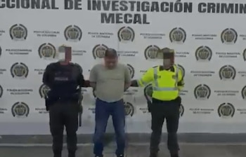 Las operaciones antidrogas internacionales permitieron la detención de Adolfo León Ospina Giraldo, señalado por coordinar voluminosos envíos de cocaína y consolidar rutas ilícitas en Centroamérica y México durante más de dos décadas - crédito Policía Nacional