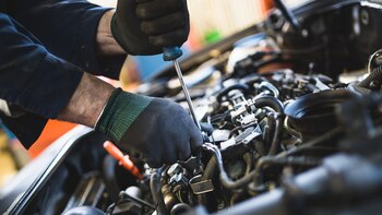 Con la gasolina del fondo del tanque se puede quemar la bomba de combustible, taparse los inyectores o dañar el catalizador del escape