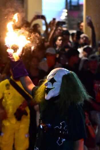 Celebración de las bolas de fuego en Nejapa, San Salvador, El Salvador