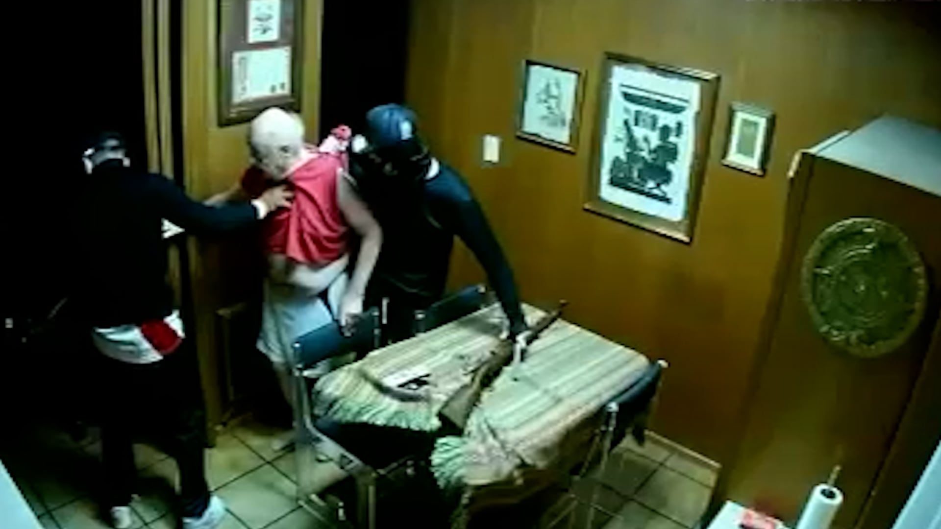 Violenta entradera en La Matanza: maniataron a jubilado de 87 años
