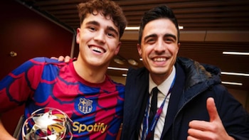 Joel González con Pau Cubarsí