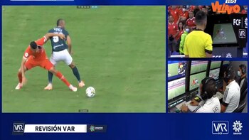 VAR intervino en gol anulado