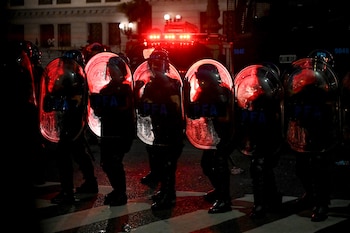 Hubo 5 agentes policiales lesionados