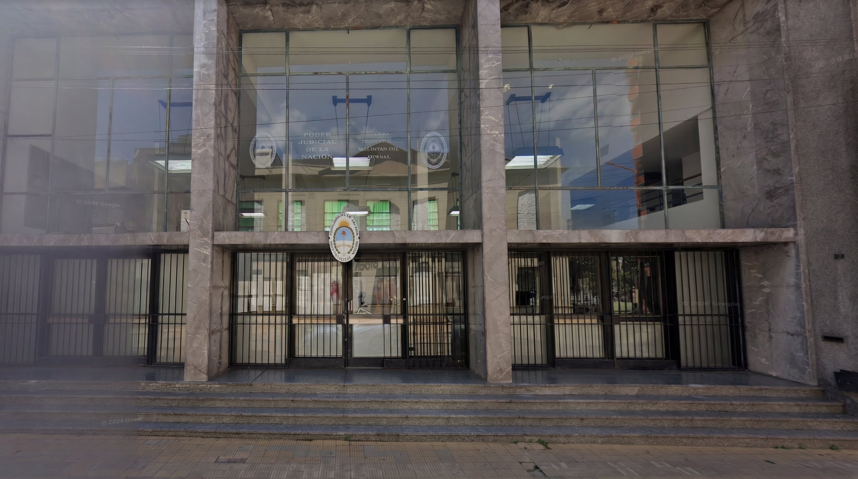 La Administración actualizó el tope con las mismas fórmulas que cuatro cámaras federales declararon inconstitucionales para los haberes ordinarios (Imagen Ilustrativa Infobae)