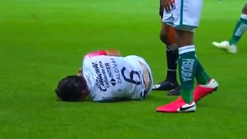 Zaldívar quedó tendido en el