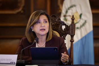 El borrado masivo de estudiantes se produce en medio de la crisis institucional de la USAC desde la elección del rector Walter Mazariegos y del reclamo por sanciones contra la disidencia estudiantil.