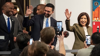 Nueva York recibirá USD 8.000 millones adicionales para asistencia estatal entre 2026 y 2027