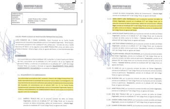 Dos páginas de un documento oficial del Ministerio Público del Perú con sellos, firmas y párrafos resaltados en color amarillo