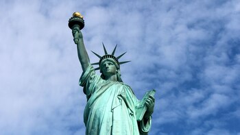 Casi 4 millones visitaron en 2023 Estatua de la Libertad pero pocos llegaron a su corona