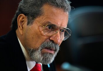 El contraalmirante Carlos Velázquez Tiscareño,