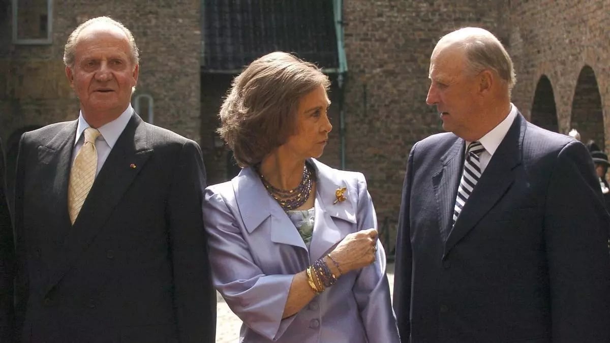 El rey Juan Carlos, la reina Sofía y el rey Harald V de Noruega (EFE).