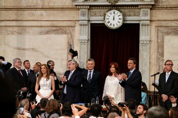 Todo el arco político envío