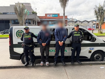 La Policía Nacional y el personal de Zona de Atención de Transmilenio capturaron a los dos implicados y trasladaron al vigilante a un centro médico - crédito Mebog