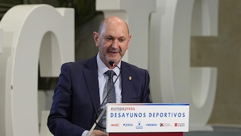 Louzán propondrá a la FIFA una reunión tripartita con el Gobierno para empezar la organización del Mundial 2030