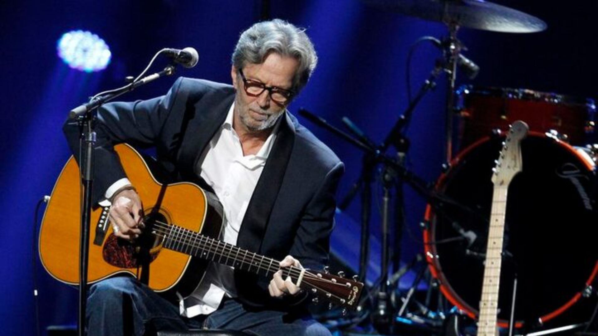 El legendario guitarrista de Queen eligió una interpretación de Eric Clapton como la referencia suprema del instrumento, resaltando su poder emotivo y la influencia decisiva en su propia formación musical. REUTERS/Lucas Jackson/Archivos