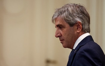 El ministro de Economía, Luis Caputo, tratará de aprovechar los dólares que acaban de cobrar los bonistas para obtener USD 2.000 millones (Reuters)