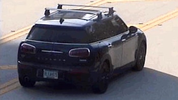 El Mini Cooper azul de