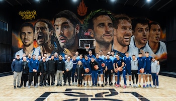 La selección argentina de básquet en uno de sus últimos entrenamientos previos a la doble jornada de eliminatorias para el Mundial 2027 ante Puerto Rico y Canadá (Foto: CAB)