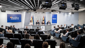 Arranca el Consejo de Ministros con una hora de retraso por las negociaciones del decreto de vivienda entre PSOE y Sumar