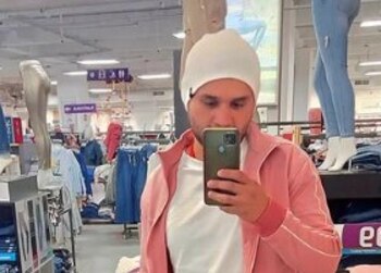 joven se encuentra con su