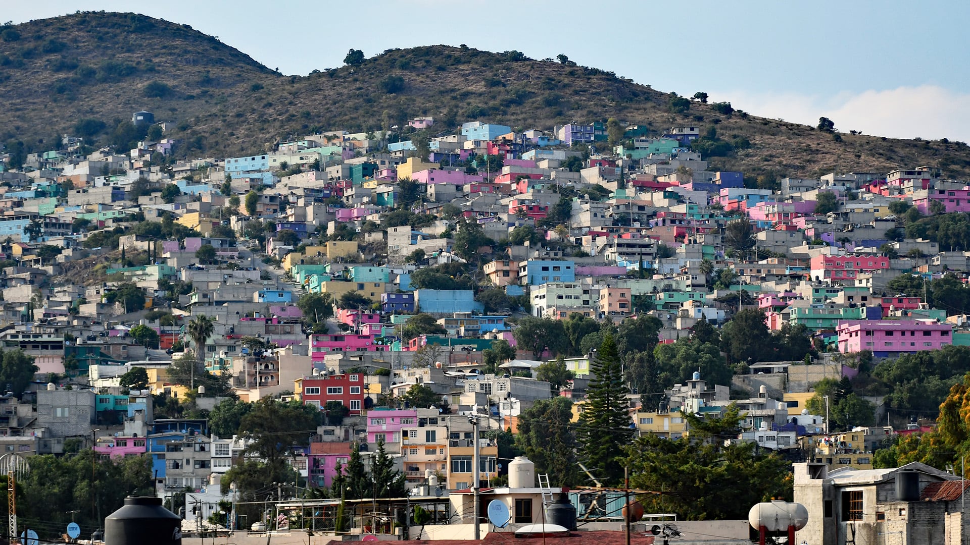 Viviendas en los cerros de México: entre el privilegio, el riesgo y la desigualdad urbana