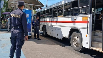 El Consorcio de Rutas San Salvador Este restableció los recorridos originales de las rutas 140x3, 140x5, 140x1 y 140x0 hasta el ex mercado ex cuartel en el centro de San Salvador. (Cortesía: Policía Nacional Civil)